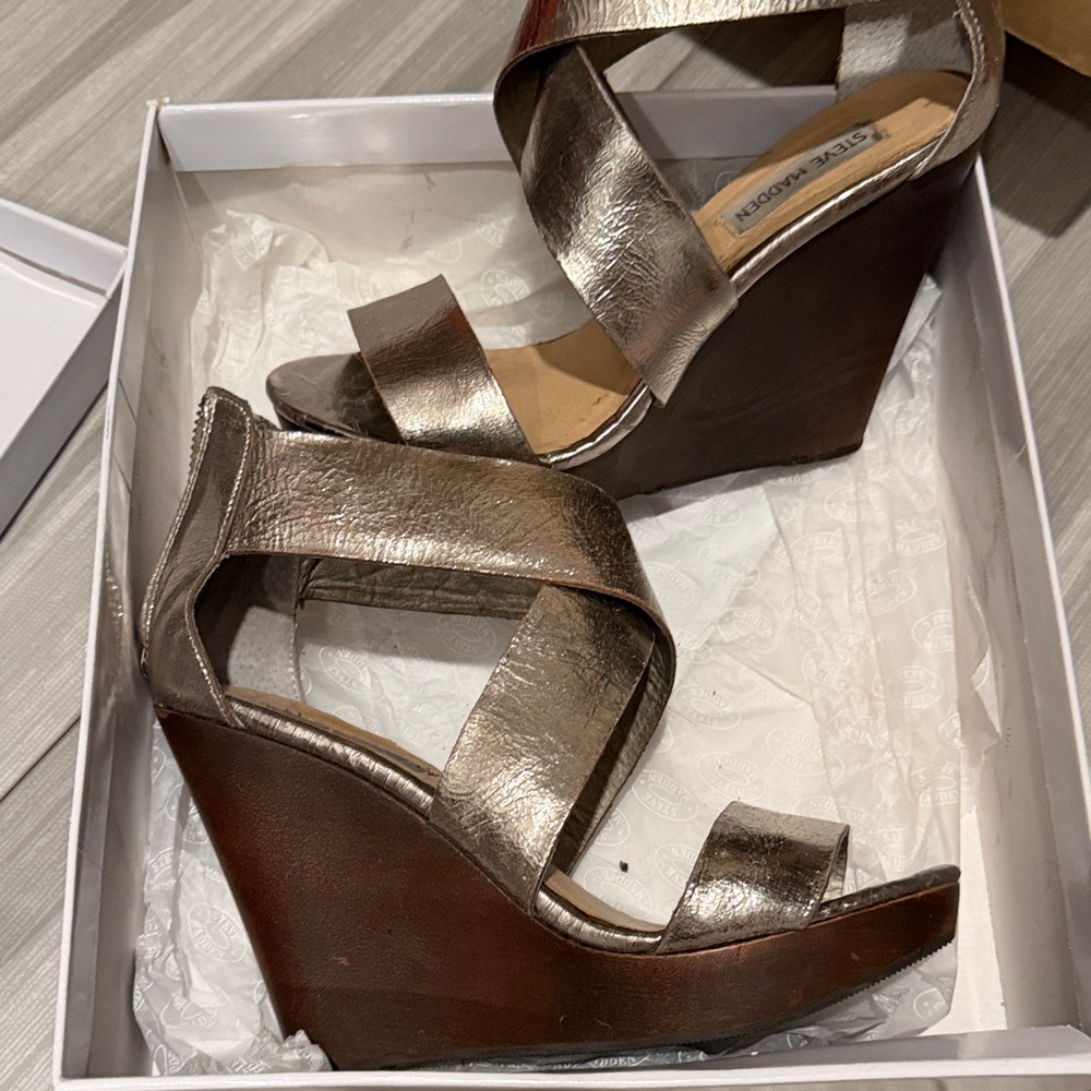 Steve Madden Bronze Metallic Crisscross Leather Wedge Sandals